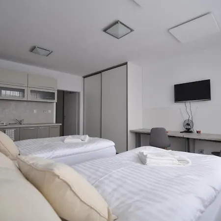 Student House Apartahotel