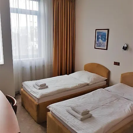 Student House Apartahotel *
