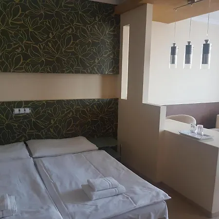 Student House Apartahotel