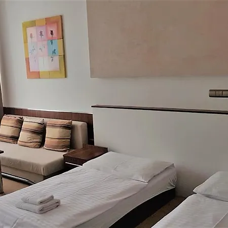 Student House Apart-hotel *