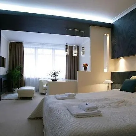 Student House Apart-hotel *