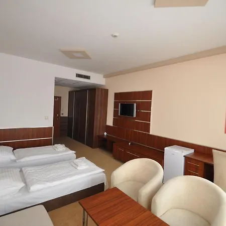 Student House Apartahotel *